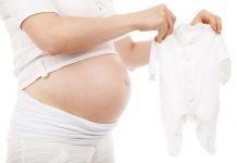 Kompletujemy wyprawę do szpitala – oto lista rzeczy, które powinna spakować dla siebie i dziecka przyszła mama