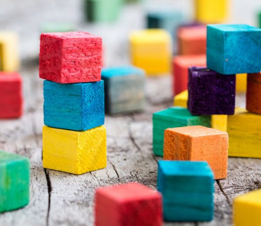 Zabawki konstrukcyjne – zestawy wspierające rozwój dziecka