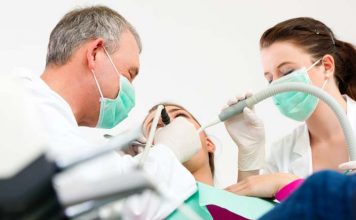 Kiedy wizyta u chirurga stomatologa jest niezbędna?