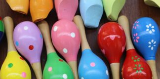 Jak zrobić grzechotkę z butelki? Jak zrobić grzechotkę z butelki?