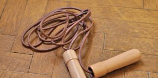 Jak skakać na skakance aby schudnąć? Jak skakać na skakance aby schudnąć?