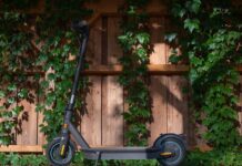 Czy na zwykłej hulajnodze można jeździć bez karty rowerowej?