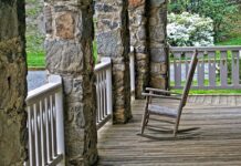 Co daje bujanie na huśtawce?