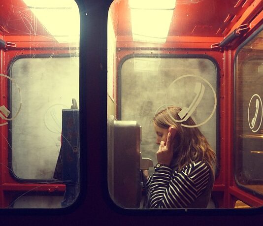 Jak się mówi przezroczyste czy przezroczyste?