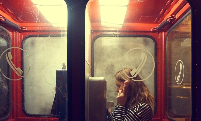 Jak się mówi przezroczyste czy przezroczyste?