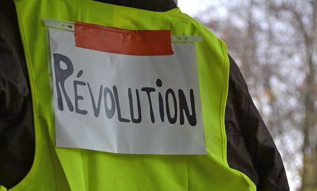 Jak działają kamizelki ratunkowe? Jak działają kamizelki ratunkowe?