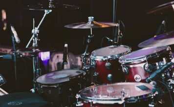 Jakie są perkusyjne instrumenty muzyczne?