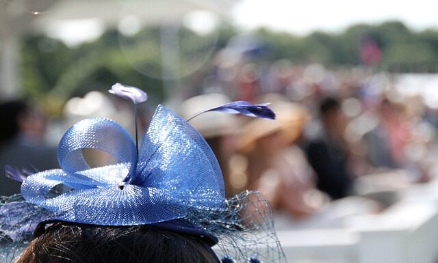 Co oznacza słowo fascynator? Co oznacza słowo fascynator?