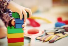 Jak wyczyścić żółte klocki LEGO?
