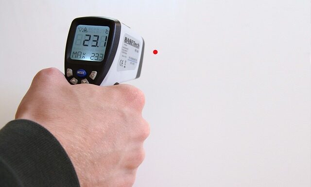 Ile trzeba odjąć od temperatury mierzonej w odbycie?