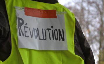 Jakie powinny być kamizelki ratunkowe dla dzieci? Jakie powinny być kamizelki ratunkowe dla dzieci?