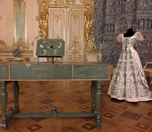 Jak wygląda instrument klawesyn? Jak wygląda instrument klawesyn?