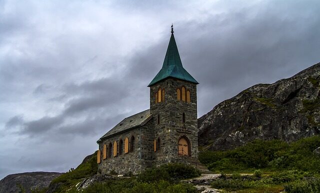 Czy dziecko powinno chodzić w kapciach po domu? Czy dziecko powinno chodzić w kapciach po domu?