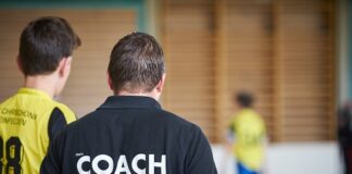 Jak prawidłowo trzymać kij do unihokeja? Jak prawidłowo trzymać kij do unihokeja?