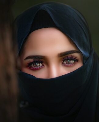 Czy można mieć kaptur w szkole?