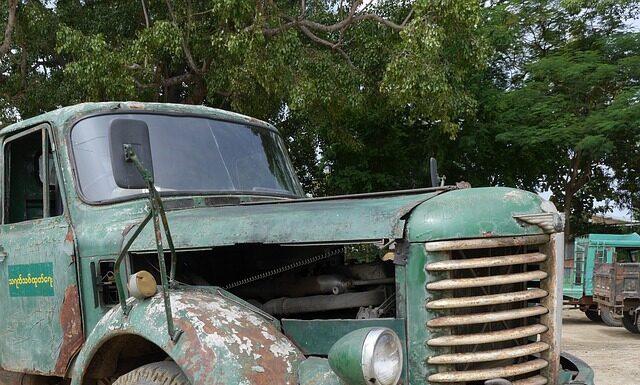 Jak zrobić grzechotkę z rolki? Jak zrobić grzechotkę z rolki?