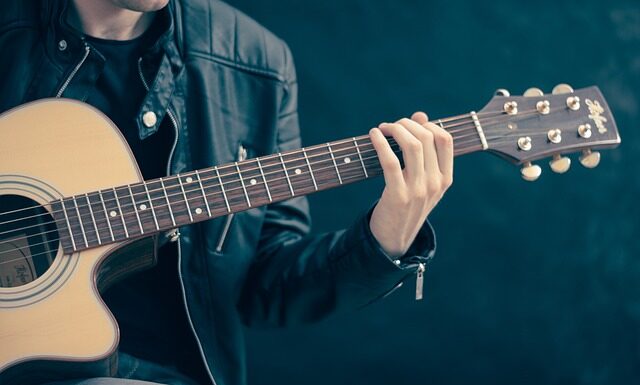 Jaka gitara dla 3 latka? Jaka gitara dla 3 latka?