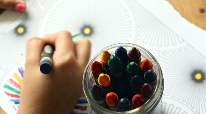 Co wchodzi w skład wyprawki szkolnej? Przybory szkolne, plecak czy tornister skład wyprawki szkolnej